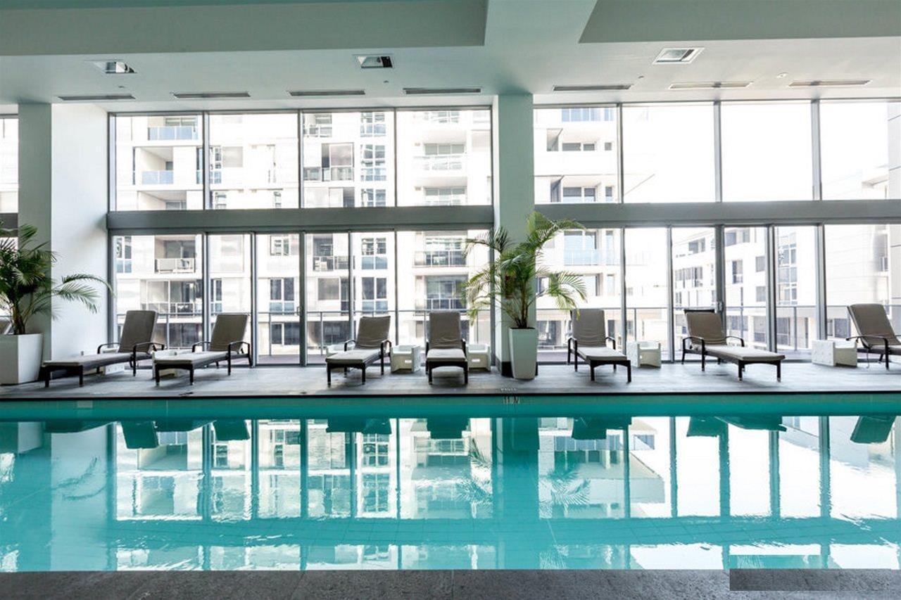 Fraser Suites Perth Exterior photo The pool at the hotel