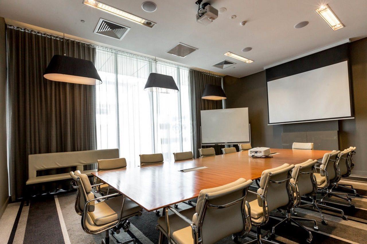 Fraser Suites Perth Exterior photo A meeting room
