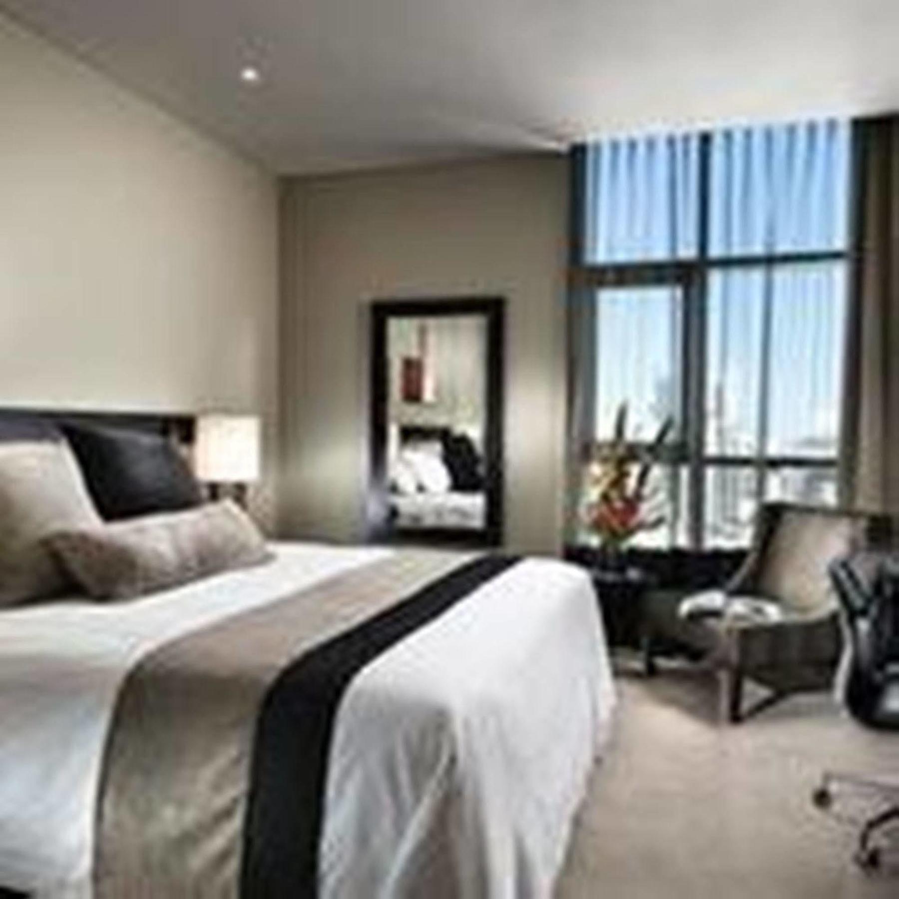 Fraser Suites Perth Exterior photo A bedroom at the Ritz-Carlton, Boston