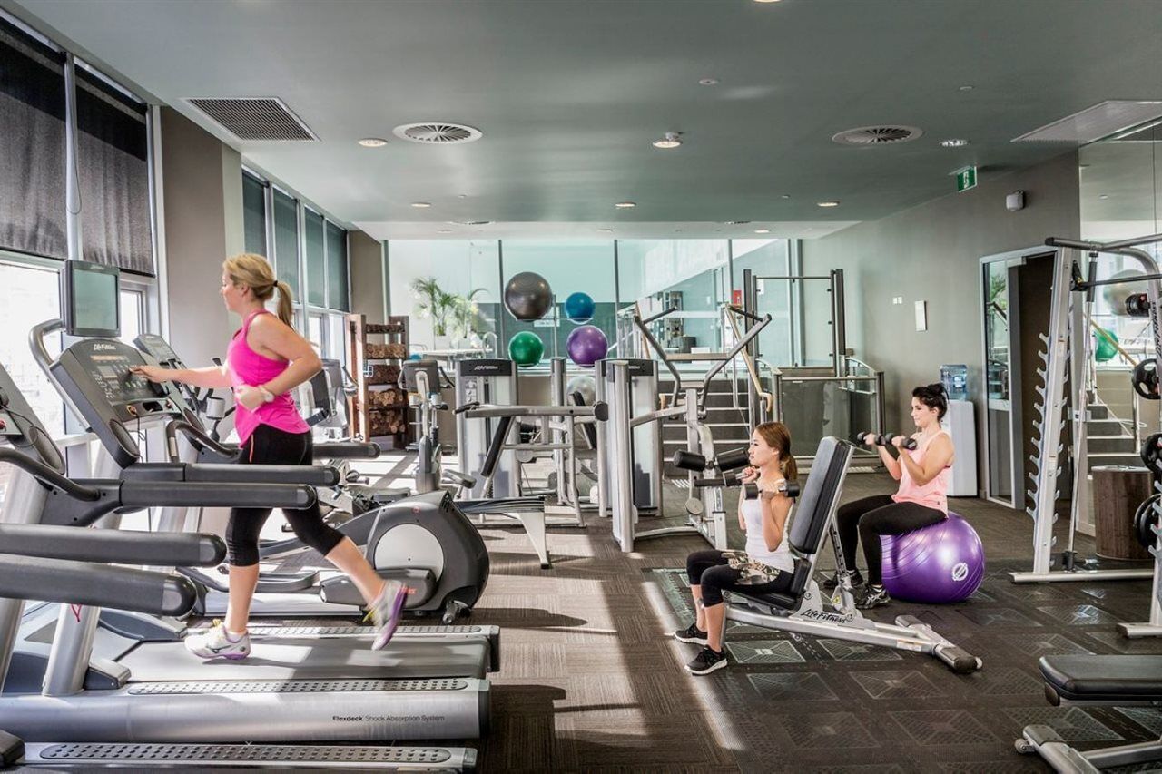 Fraser Suites Perth Exterior photo The gym at the hotel